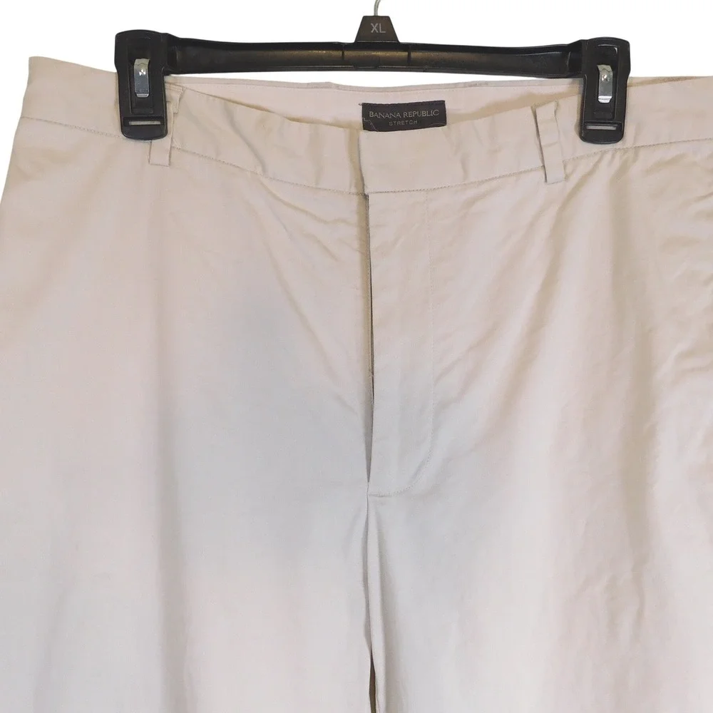 Banana Republic Stretch Chino Pants Mens 34R Khaki Tan Straight Leg Cotton Lycra